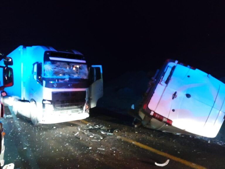 nehoda_dodavka_kamion_hasici