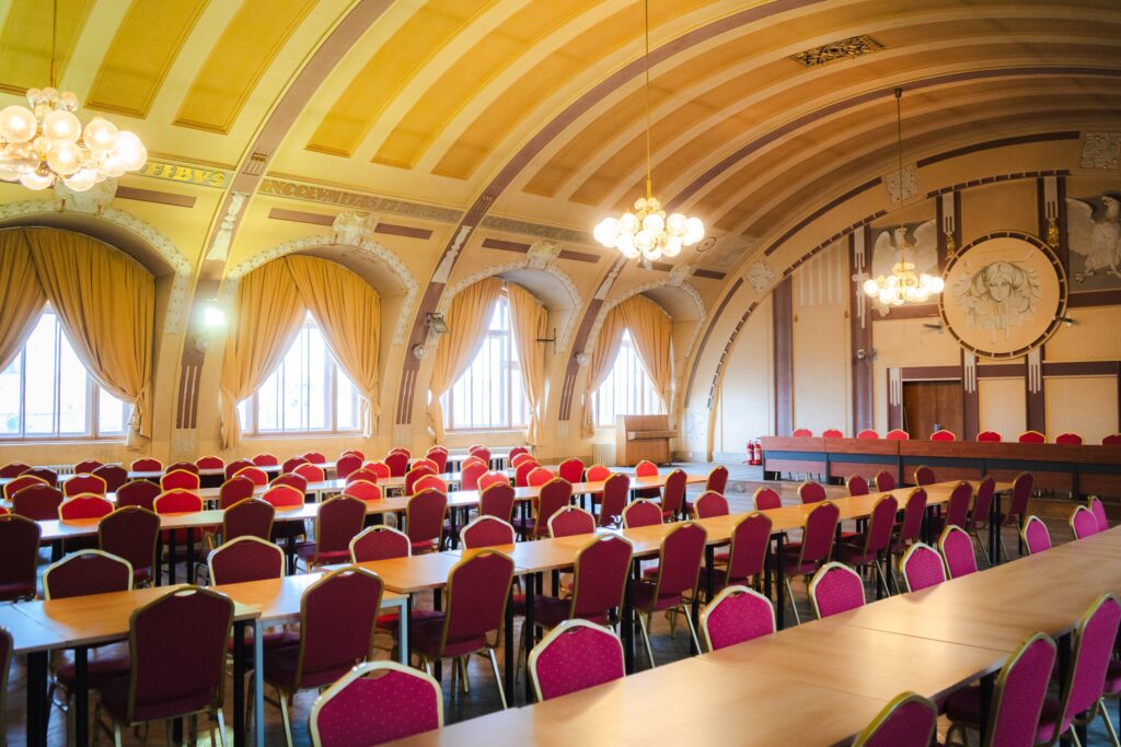 Fantova budova pražského hlavního nádraží se dočká kompletní obnovy. Foto: Správa železnic