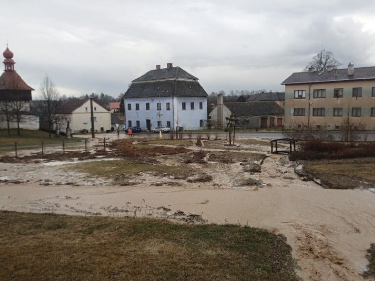 zaplava_voda_dest