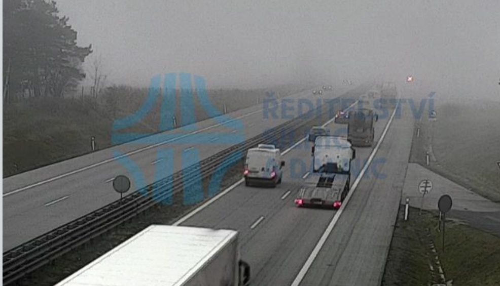 Dopravní nehoda na dálnici D1: Srážka dodávky a nákladního vozidla si vyžádala zranění. Zdroj: ŘSD