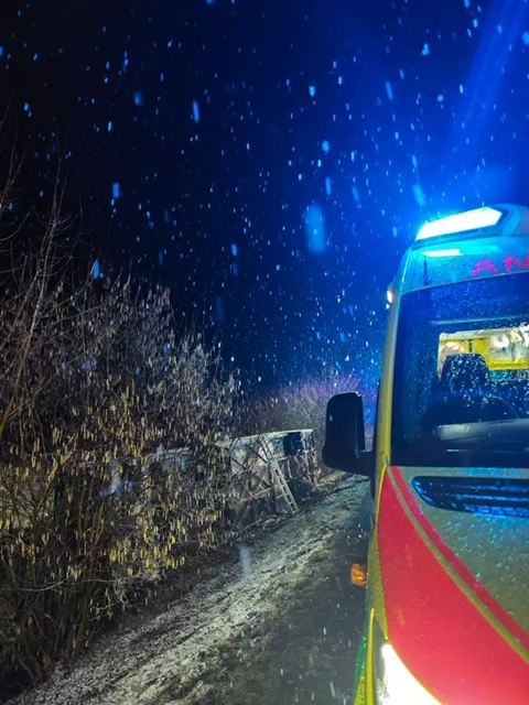 Nehoda autobusu na Frídecko-Místecku. Foto: ZZS MSK