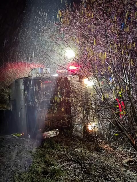 Nehoda autobusu na Frídecko-Místecku. Foto: ZZS MSK