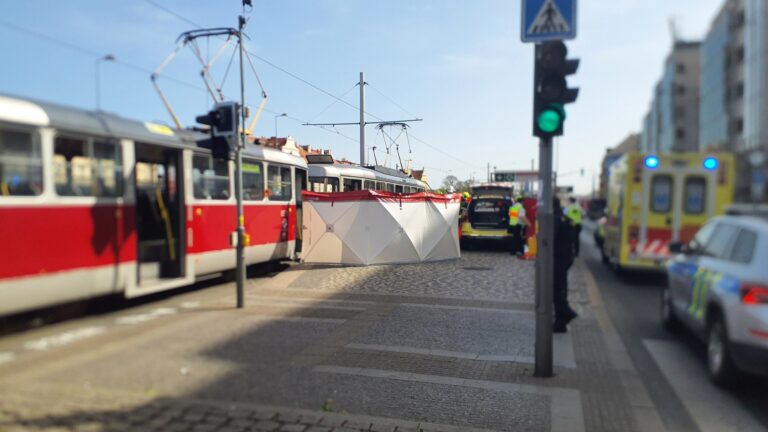 tramvaj_chodec