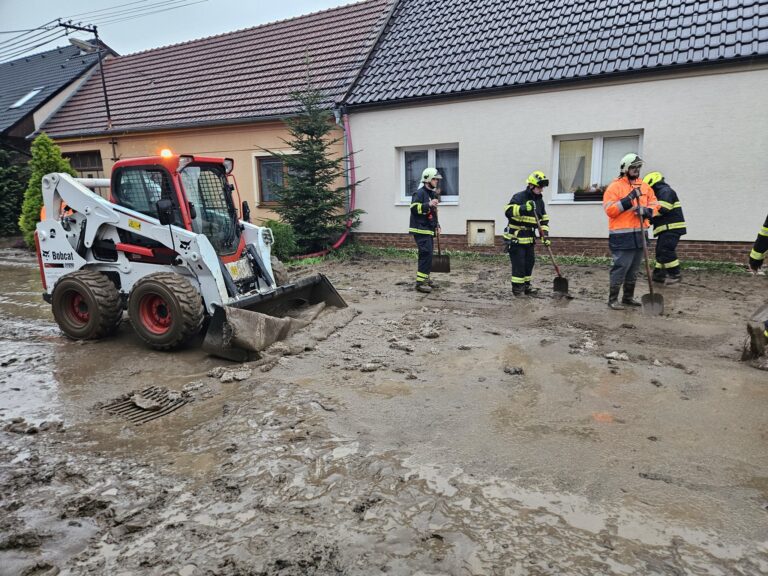 bourka_bahno_dest_zaplava