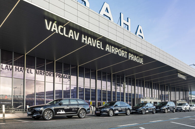 letiste_praha_taxi_uber