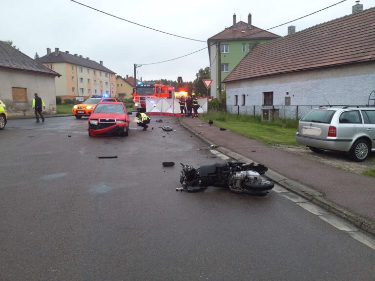 nehoda_auto_motorka