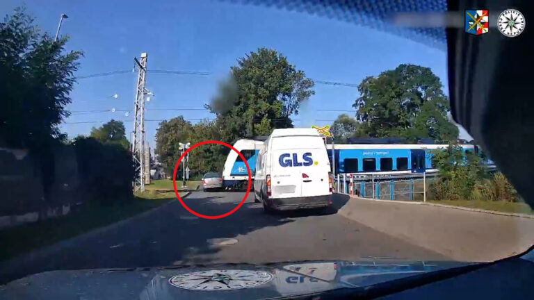 auto_ujizdejici