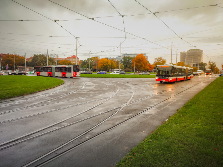 autobus_vitezne_namesti_pid_ilustracni_praha