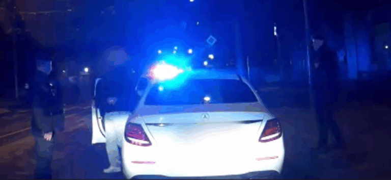 ujizdel_mercedes_plzen_alkohol