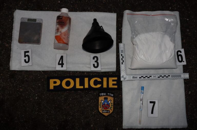 drogovy_dealeri_policie_usti_praha