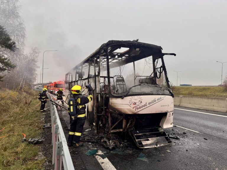 pozar_autobusu_d0