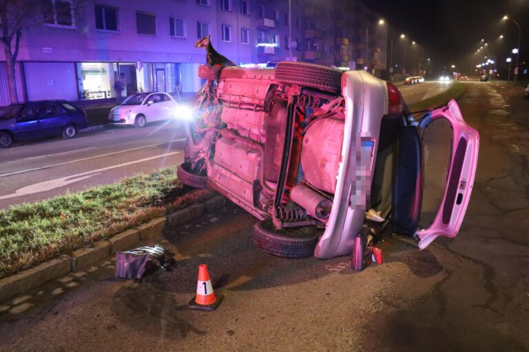 prevratila_auto_kromeriz