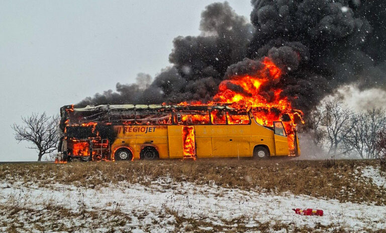 pozar_autobusu_d46