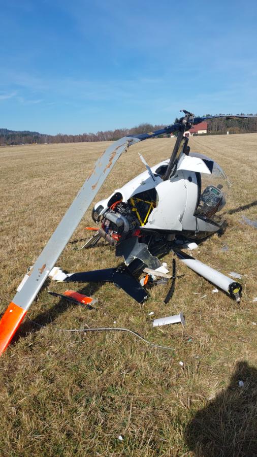 u-kaplice-havaroval-maly-vrtulnik