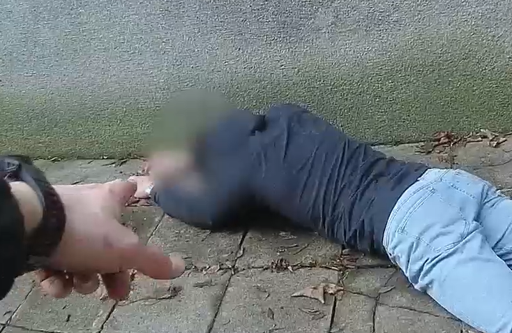 ridic_ujizdel_policistum_kvuli_drogam