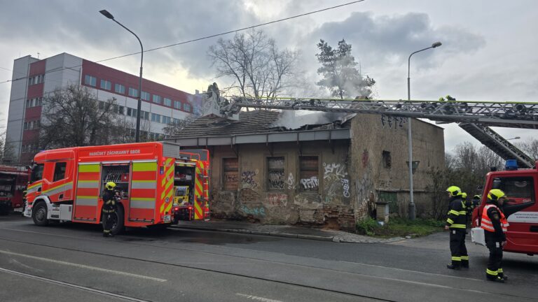 pozar-budovy-v-prazske-michli