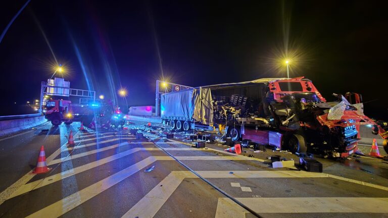 nehoda-nakladnich-aut-na-prazskem-okruhu