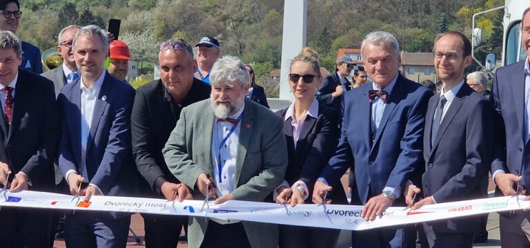 praha-otevrela-novy-dvorecky-most