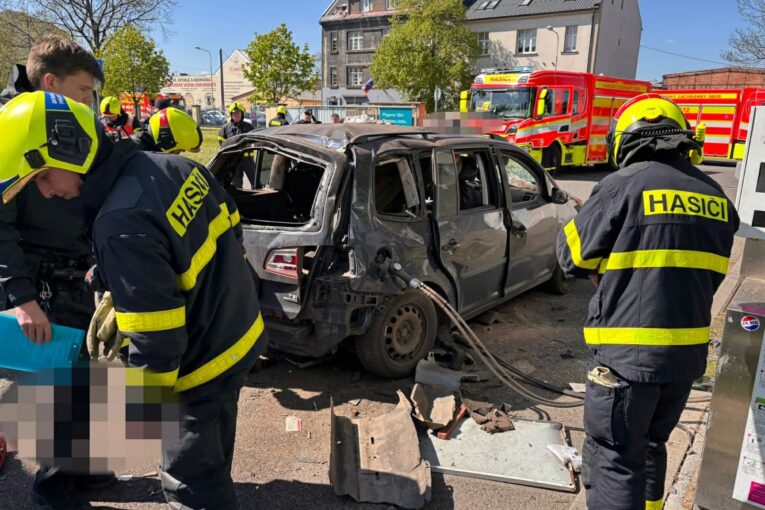 pri-tankovani-v-ostrave-vybuchl-automobil