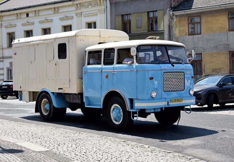 LIAZ_zzc18