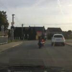 02-ujizdel-policistum-prisel-o-motorku